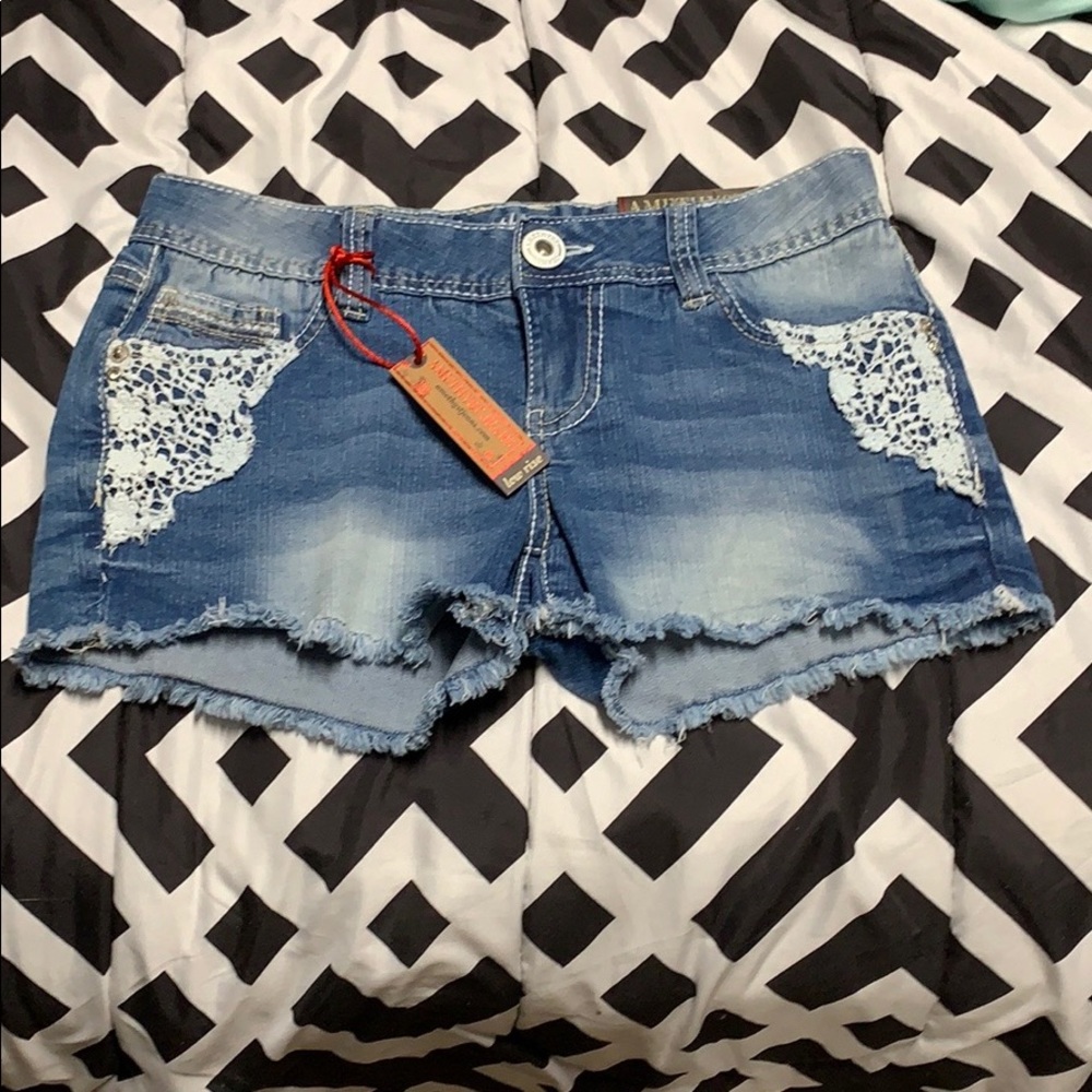Low rise Amethyst Jean shorts.